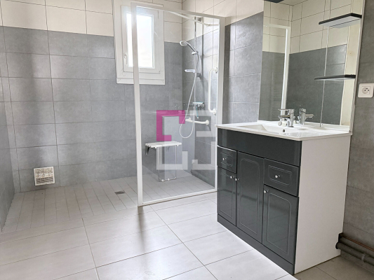
Maison Saint Quentin 5 pièce(s) 93.15 m2

