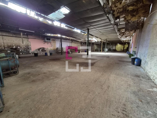 
Local commercial Mont D Origny 2 pièce(s) 680 m2
