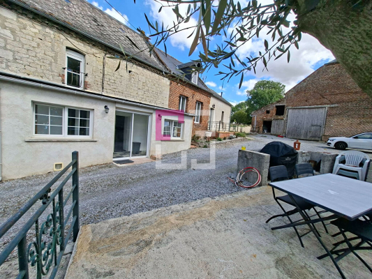 
Maison Housset 6 pièce(s) 180 m2
