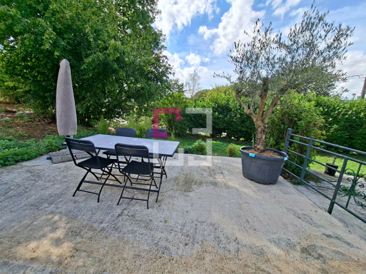 
Maison Housset 6 pièce(s) 180 m2
