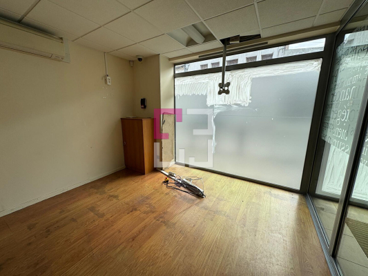 
Immeuble Nesle 7 pièce(s) 110 m2
