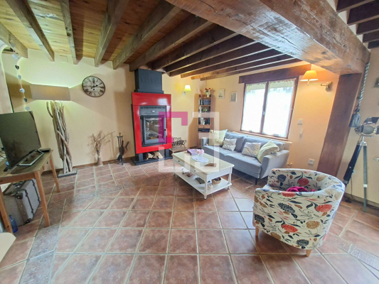
Maison St Gobert 7 pièce(s) 194.56 m2
