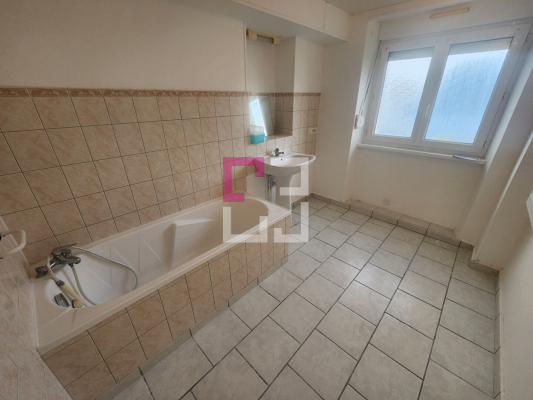 
Appartement en rez de chaussée à CHAUNY
