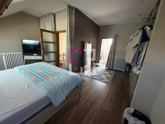
Maison Saint Quentin 7 pièce(s) 194 m2
