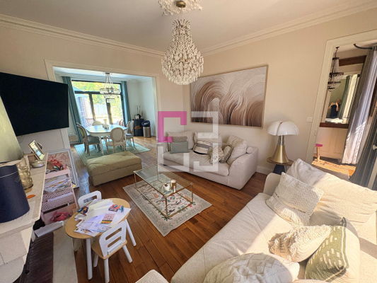 Maison 7 pièces 194 m² · à Saint-Quentin · 194 m² · 285 000 €