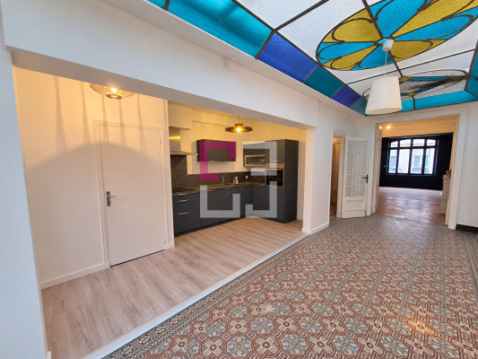 
Maison Saint Quentin 10 pièce(s) 230 m2
