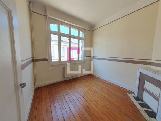 
Maison Saint Quentin 10 pièce(s) 230 m2
