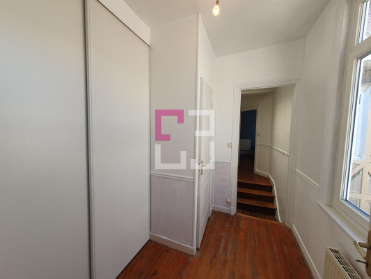 
Maison Saint Quentin 10 pièce(s) 230 m2
