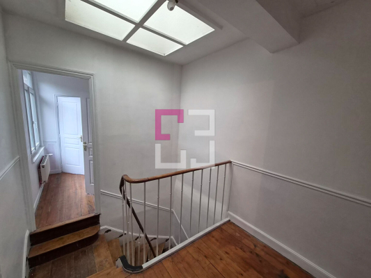 
Maison Saint Quentin 10 pièce(s) 230 m2
