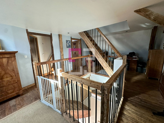 
Corp de ferme ESMERY HALLON 5 pièce(s) 132 m2
