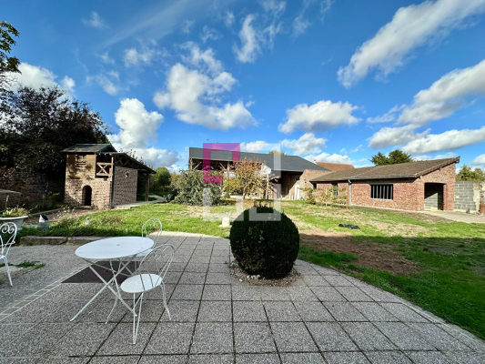 
Corp de ferme ESMERY HALLON 5 pièce(s) 132 m2

