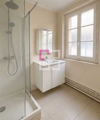 
Appartement Premier Etage - 4 pièces 87.1m²  - HYPER CENTRE VILLE NOYON
