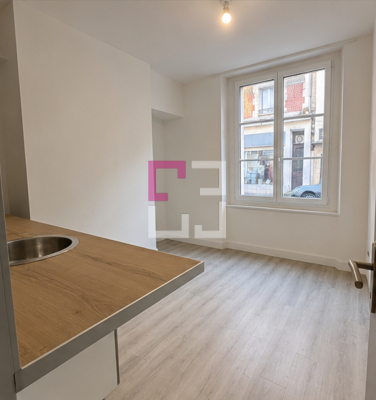 
Appartement Rez de Chaussée - 2 pièces 28.78m²  - HYPER CENTRE VILLE NOYON
