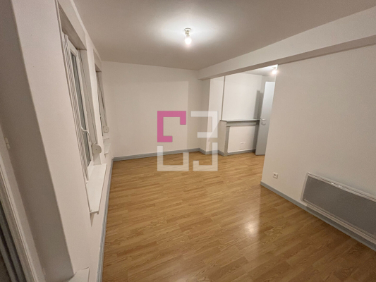 
APPARTEMENT - 2 CHAMBRES - GUISE
