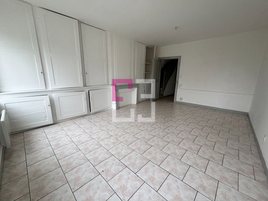 
APPARTEMENT - 2 CHAMBRES - GUISE
