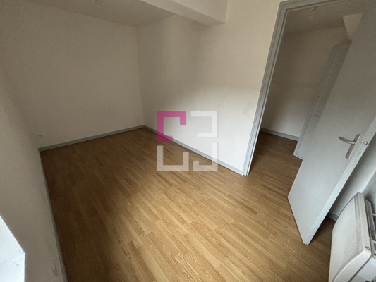 
APPARTEMENT - 2 CHAMBRES - GUISE
