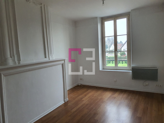 
Appartement Crepy 2 pièce(s)
