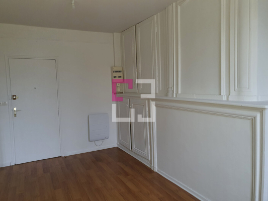 
Appartement Crepy 2 pièce(s)
