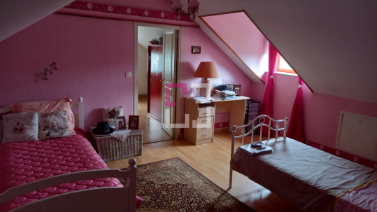 
Maison Romery 7 pièce(s) 143 m2
