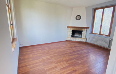 
Maison à louer - 2 chambres - 83.78m²

