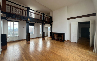 
Appartement Saint Quentin 5 pièce(s) 153.10 m2
