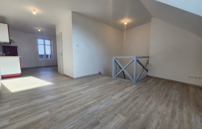 
Appartement au 2éme étage dans le centre ville de CHAUNY
