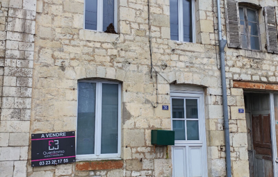 
DIZY LE GROS. Maison mitoyenne. Courette. Type 4.
