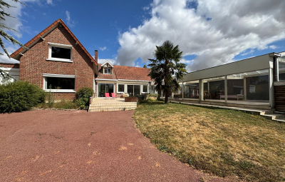 
Maison Offoy 7 pièce(s) 243 m2
