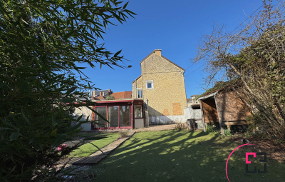 
# Maison de caractère de 249 m² ? 8 pièces ? Fismes
