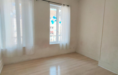 
LAON QUARTIER DE VAUX. STUDIO. REF LR LR
