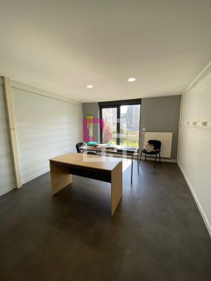 
Local commercial Saint Quentin 5 pièce(s) 1172 m2
