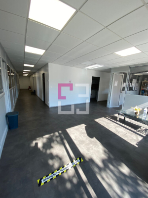 
Local commercial Saint Quentin 5 pièce(s) 1172 m2
