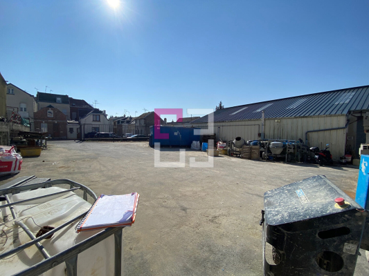 
Local commercial Saint Quentin 5 pièce(s) 1172 m2
