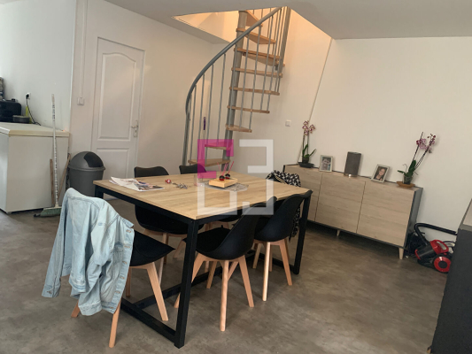 
Immeuble Marle 8 pièce(s)
