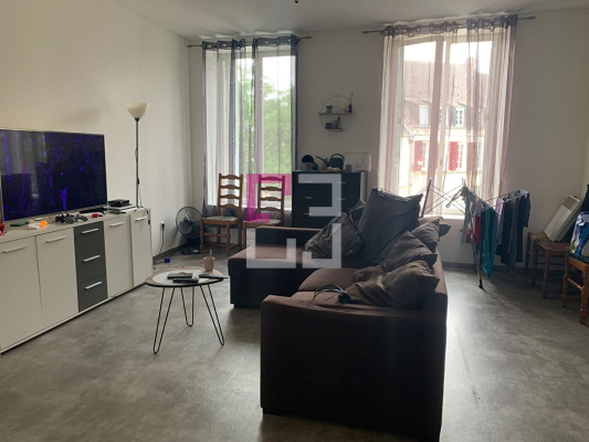
Immeuble Marle 8 pièce(s)
