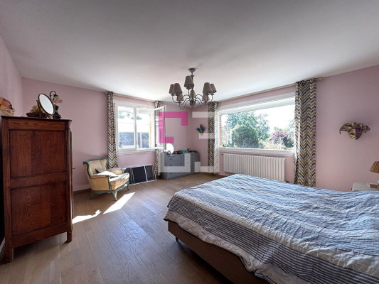 
Maison Offoy 7 pièce(s) 243 m2
