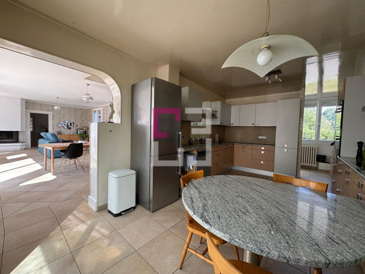 
Maison Offoy 7 pièce(s) 243 m2
