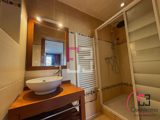 
# Maison de caractère de 249 m² ? 8 pièces ? Fismes
