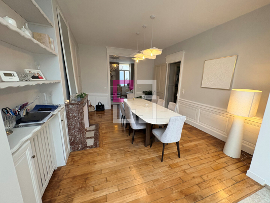 
Maison Saint Quentin 8 pièce(s) 252 m2

