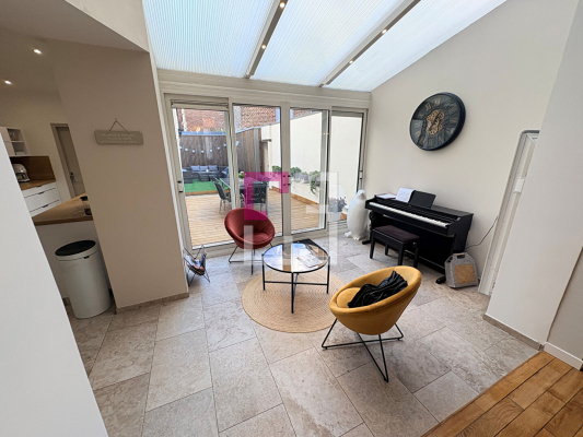 
Maison Saint Quentin 8 pièce(s) 252 m2
