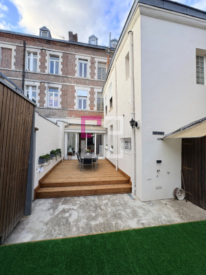 
Maison Saint Quentin 8 pièce(s) 252 m2

