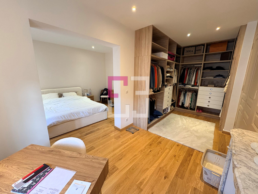 
Maison Saint Quentin 8 pièce(s) 252 m2
