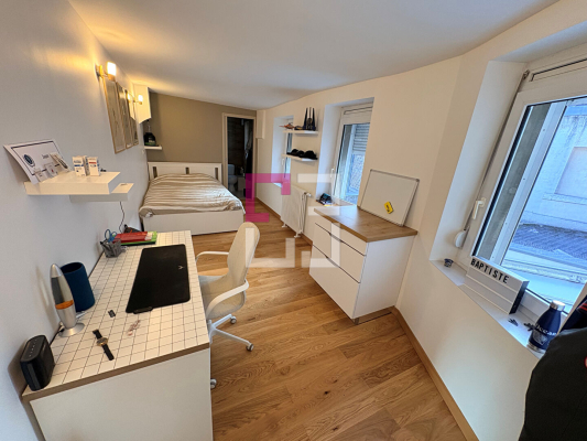 
Maison Saint Quentin 8 pièce(s) 252 m2
