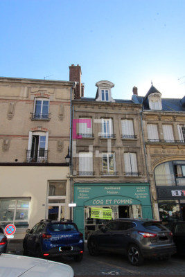 
Immeuble Noyon 7 pièce(s)
