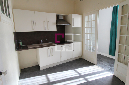 
Immeuble Noyon 7 pièce(s)
