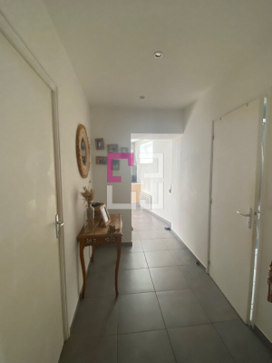 
A louer F3 dans immeuble calme et sécurisé

