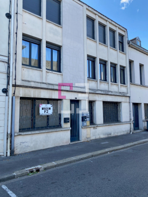 
A louer F3 dans immeuble calme et sécurisé
