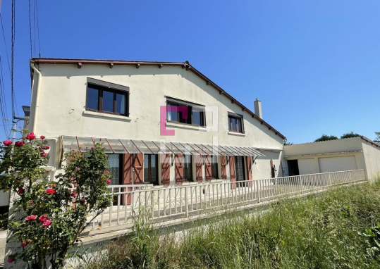 
Maison Monceau Le Neuf Et Faucou 4 pièce(s) 139 m2
