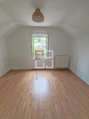 
LAON  VILLE BASSE EN EXCLUSIVITE MAISON TYPE  5. REF 5502LR
