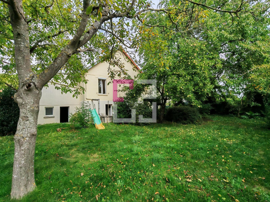 
LAON  VILLE BASSE EN EXCLUSIVITE MAISON TYPE  5. REF 5502LR
